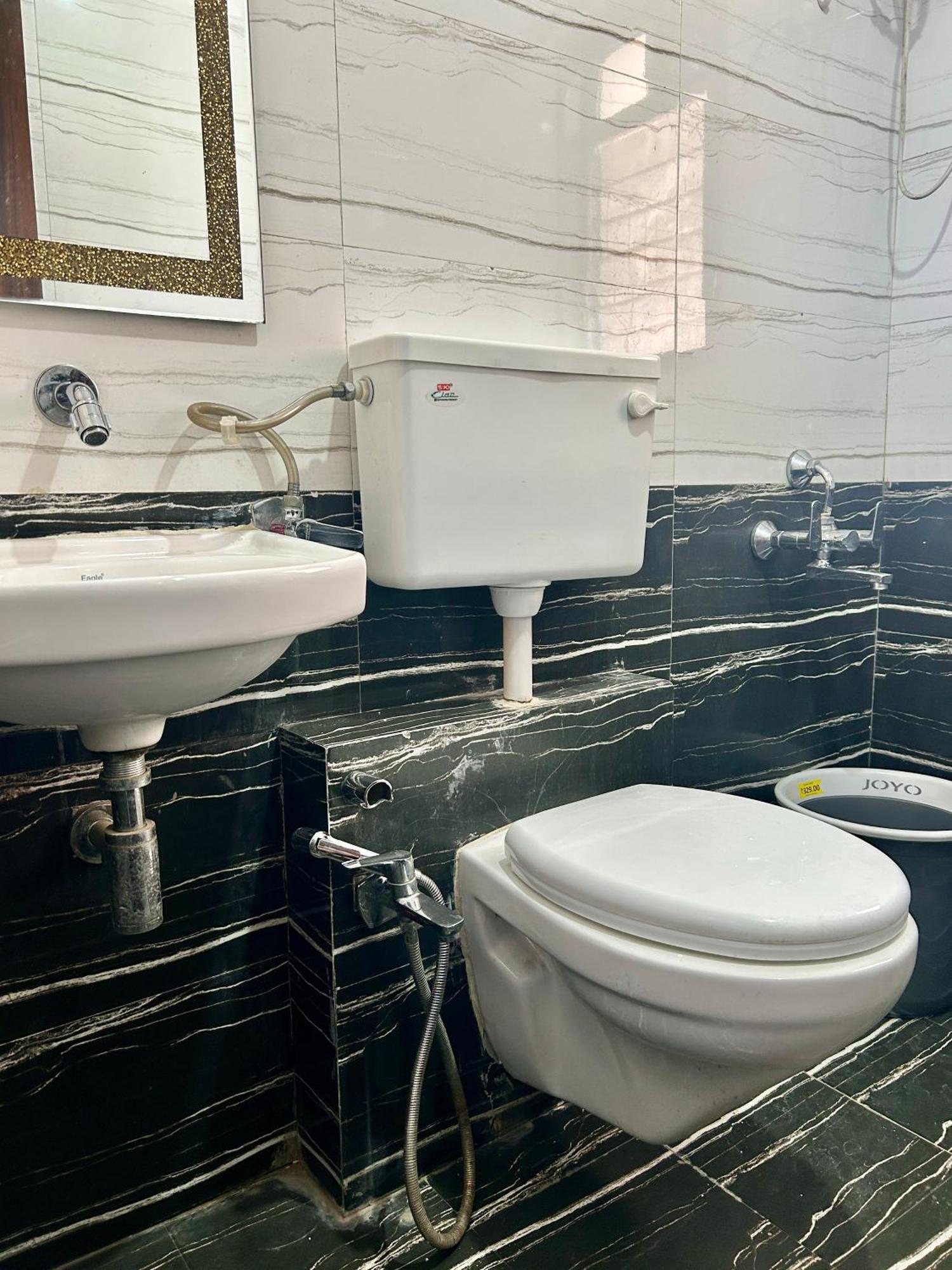 מומביי Zenith Homes - Boomerang Suites מראה חיצוני תמונה